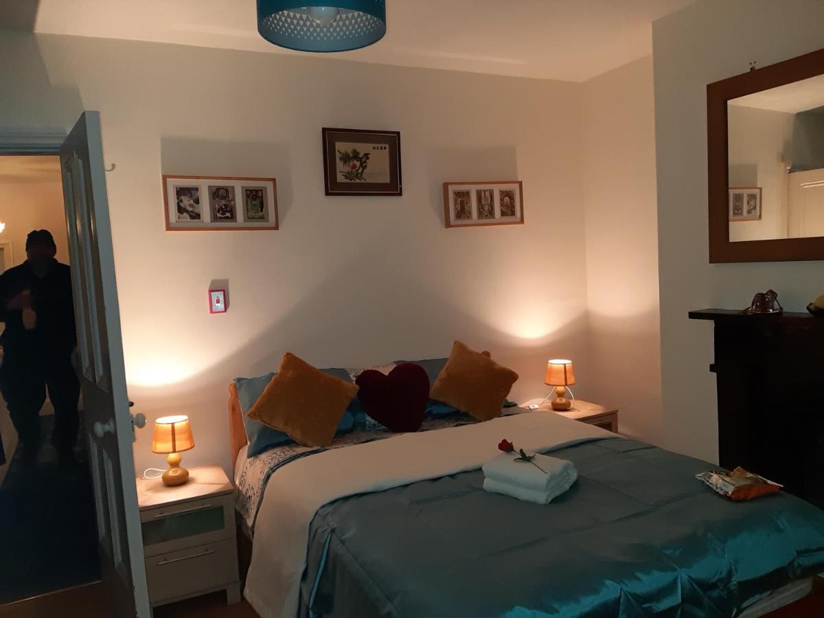 Phoenix Nights Guest House Barrow-in-Furness Exteriör bild