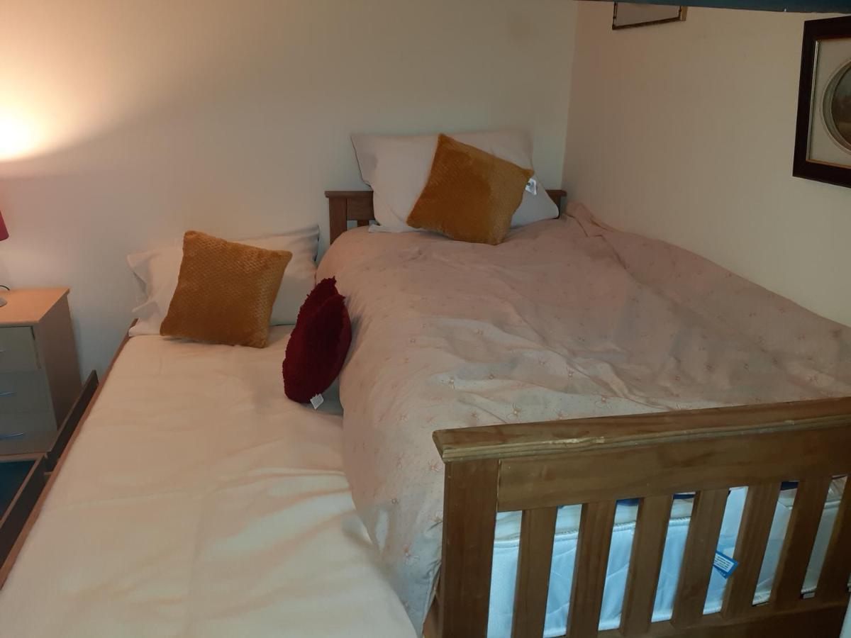 Phoenix Nights Guest House Barrow-in-Furness Exteriör bild