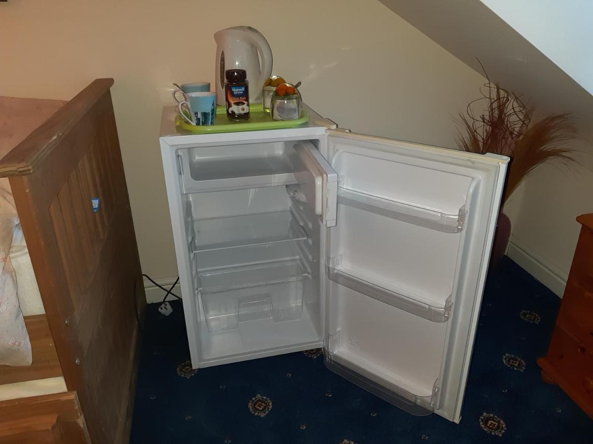 Phoenix Nights Guest House Barrow-in-Furness Exteriör bild