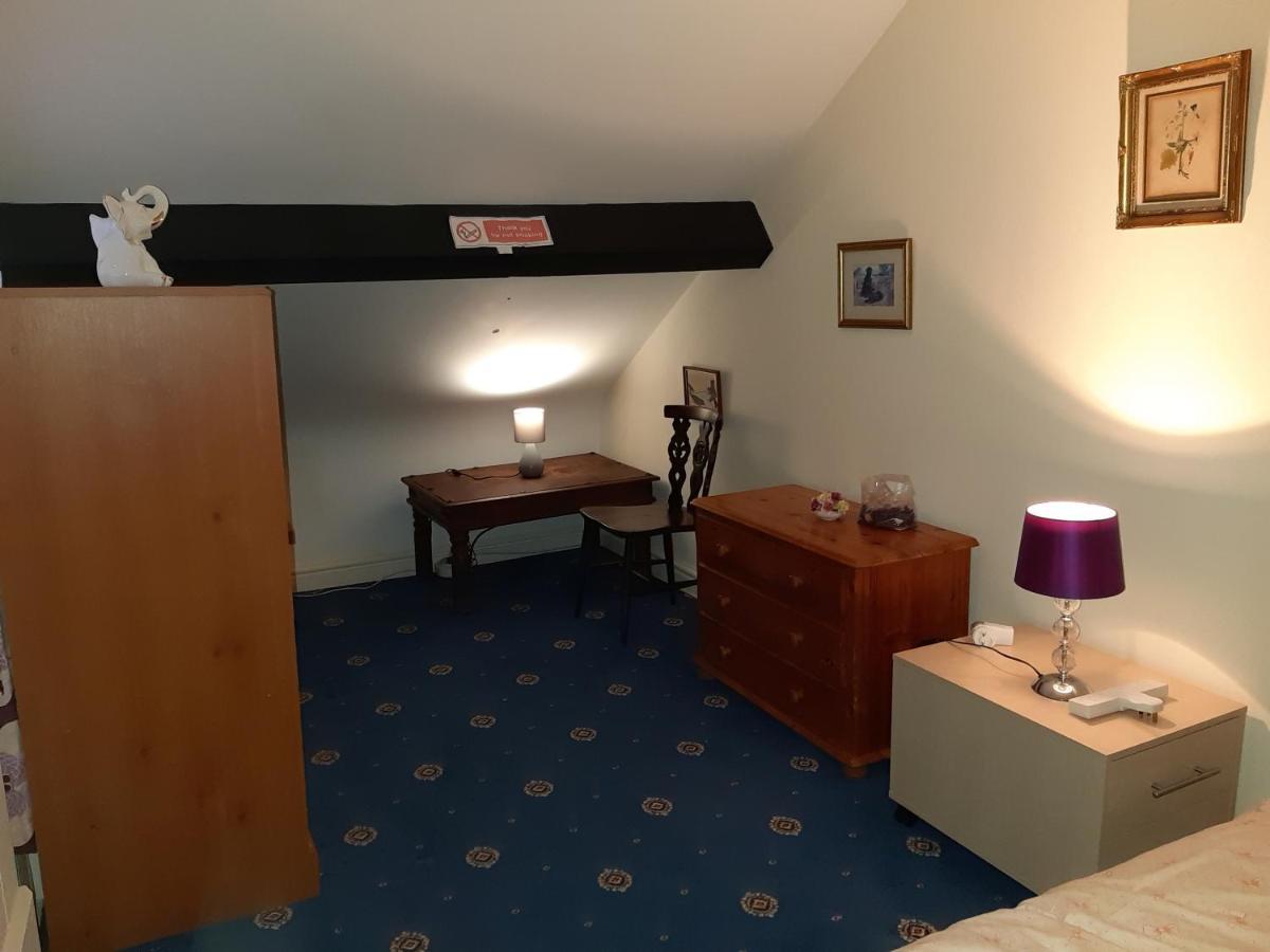 Phoenix Nights Guest House Barrow-in-Furness Exteriör bild