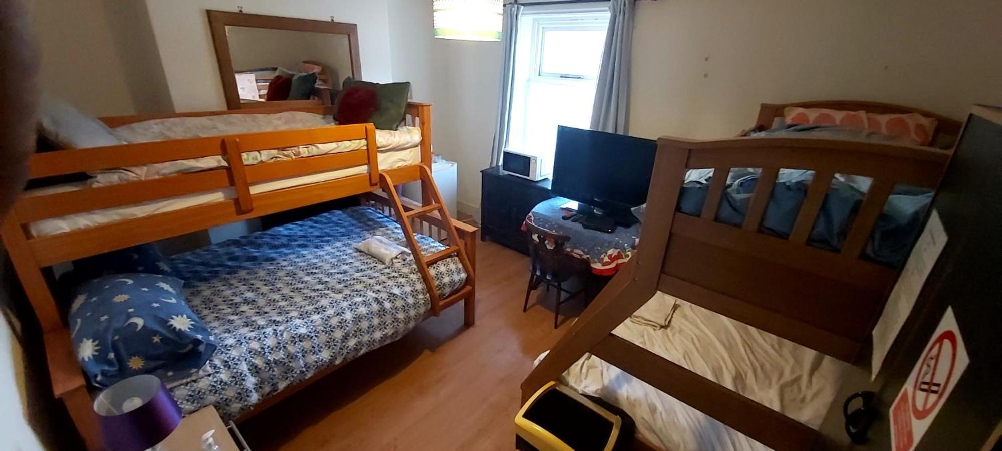 Phoenix Nights Guest House Barrow-in-Furness Exteriör bild