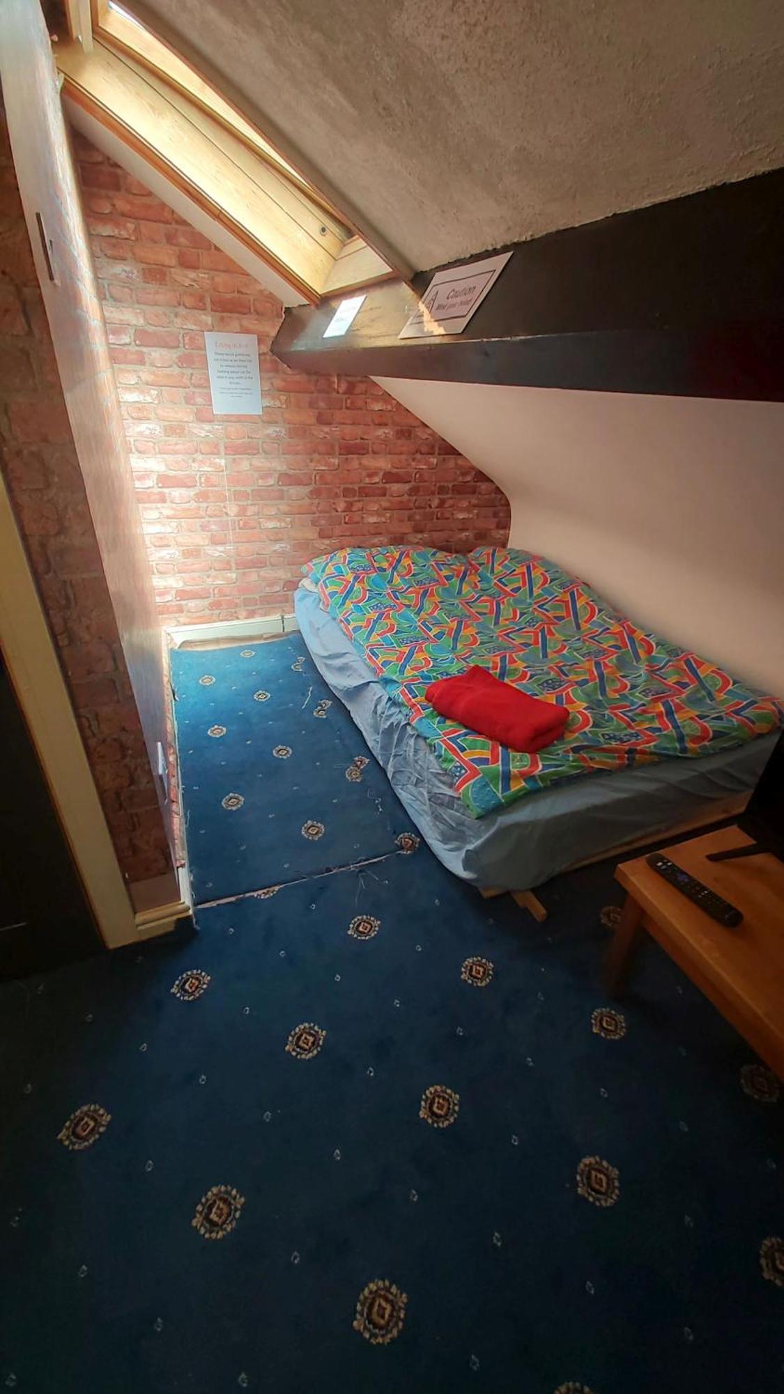 Phoenix Nights Guest House Barrow-in-Furness Exteriör bild